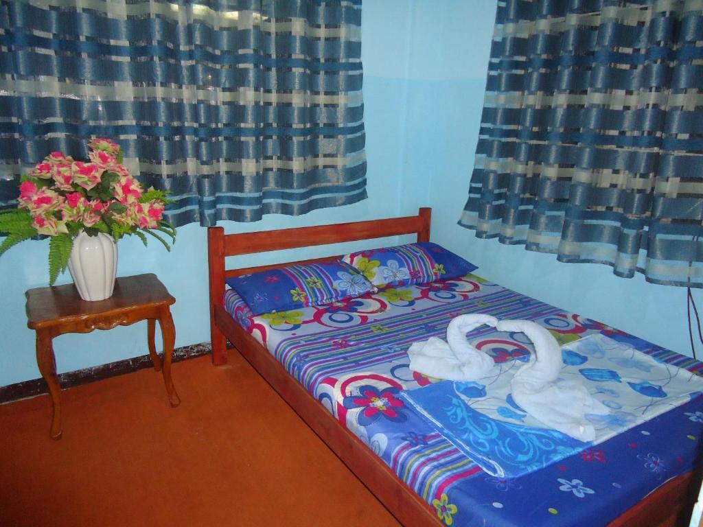 Donsol Aguluz Homestay Экстерьер фото